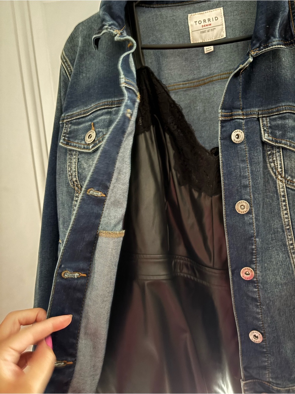 torrid Dark Wash Denim Jacket in Blue - Picture 9 of 9